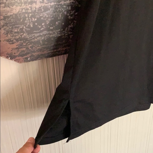 Black V neck w/ cuffed arm opening & split sides - Picture 3 of 5